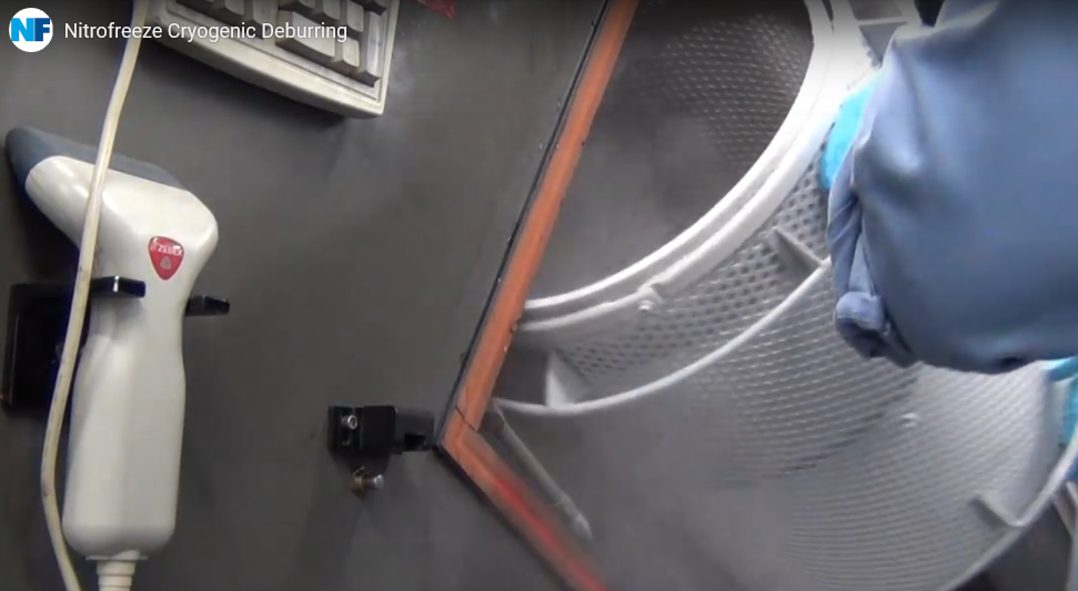 Nitrofreeze Cryogenic Deflashing