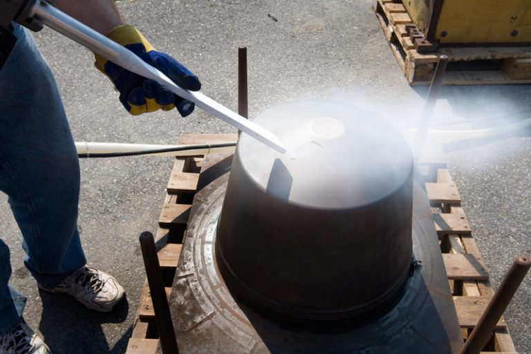 Dry Ice Blasting Explained – Nitrofreeze Cryogenic Solutions